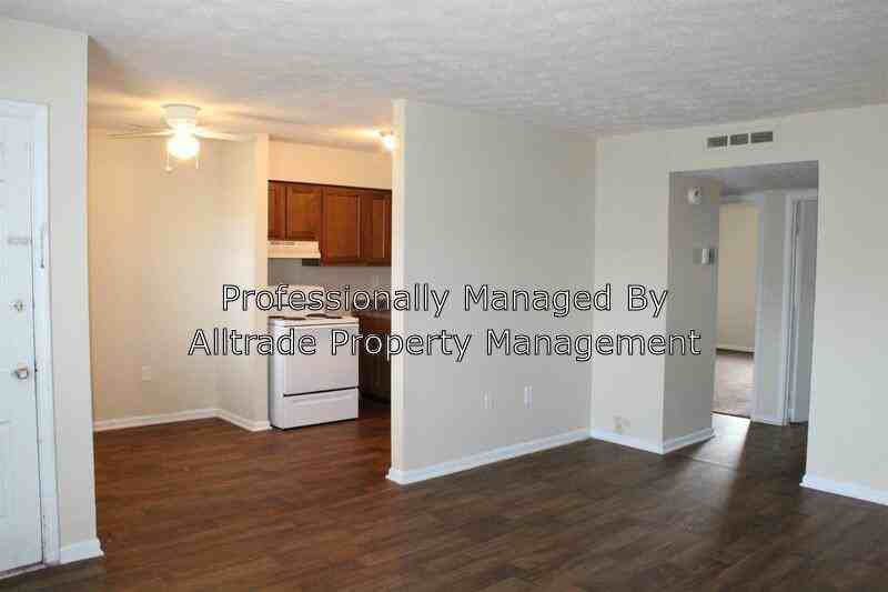 2002 Peabody Ln - Photo 3 of 9