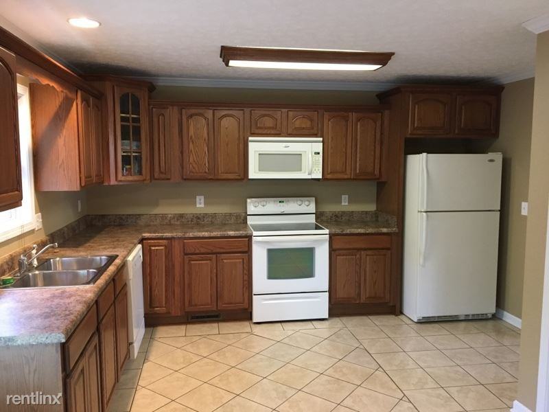 303 Navaho Dr - Photo 2 of 8