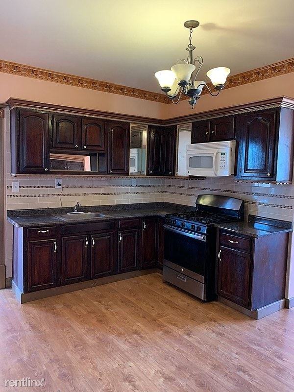 822 Francis Avenue - Photo 2 of 17