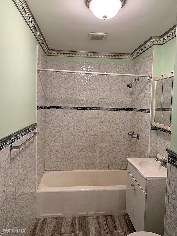 822 Francis Avenue - Photo 3 of 17