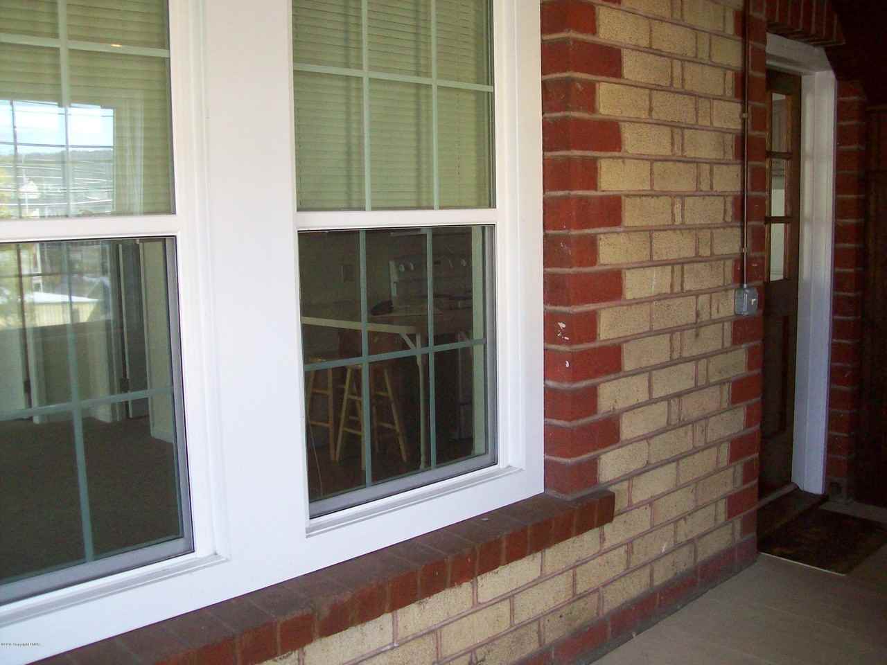 516 Spring St - Photo 2 of 11