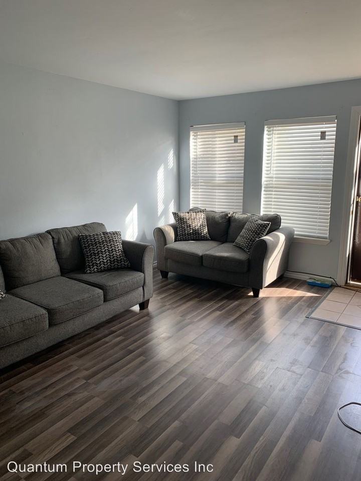 1385 15th Terr - Photo 2 of 10