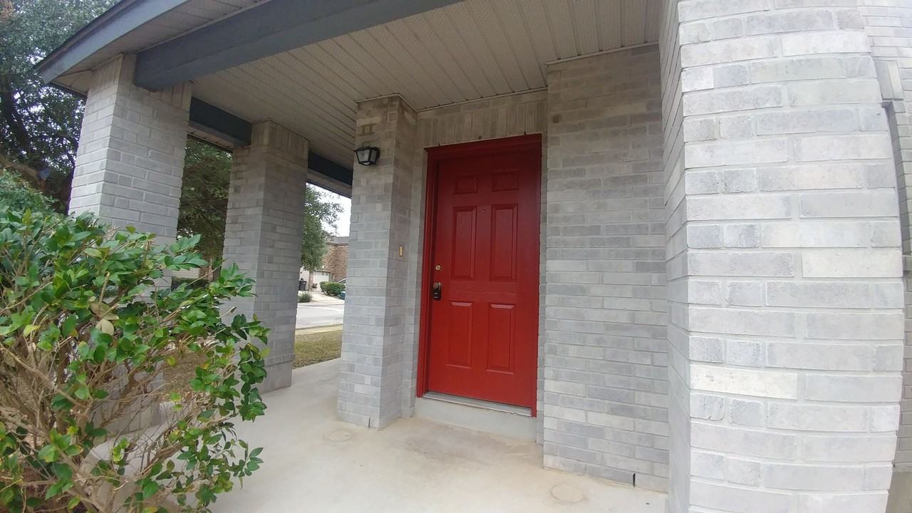 102 Kenrock Rdg - Photo 3 of 25