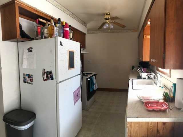 126 E Niagara Street - Photo 3 of 18