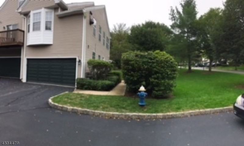 2 Oak Knoll Ln - Photo 3 of 24