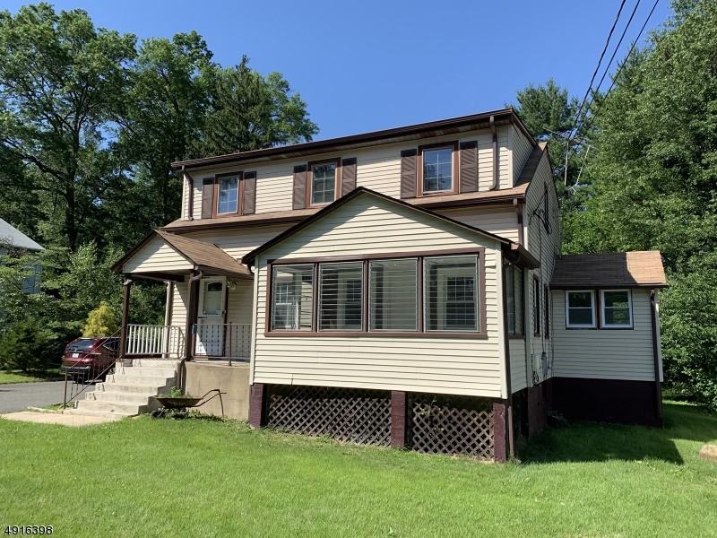 32 Grand Ave - Photo 2 of 14