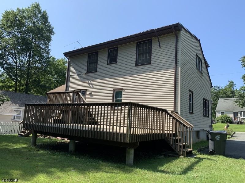 32 Grand Ave - Photo 3 of 14