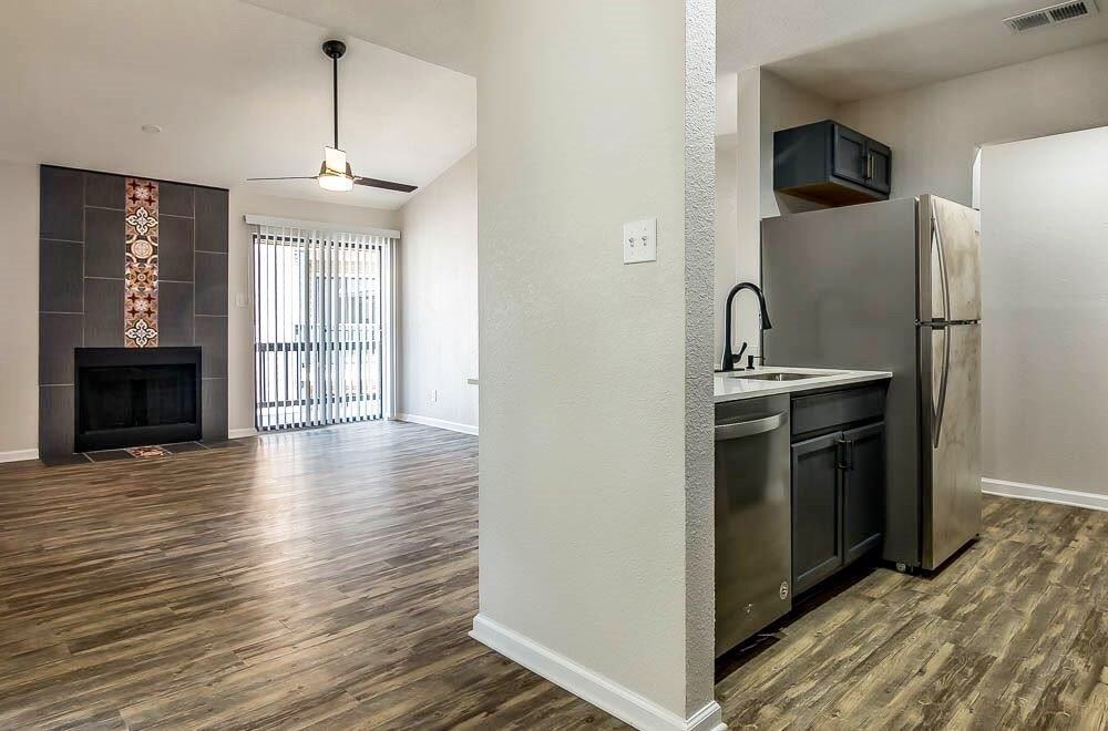 1221 Chisholm Valley Drive, Round Rock, TX 78681 3 Bedroom Apartment