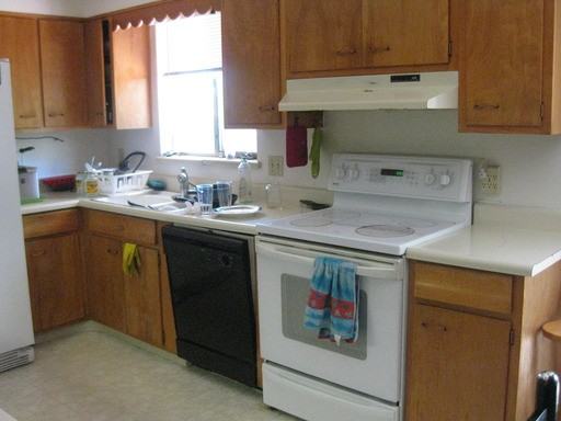 416 Troy St - Photo 2 of 4