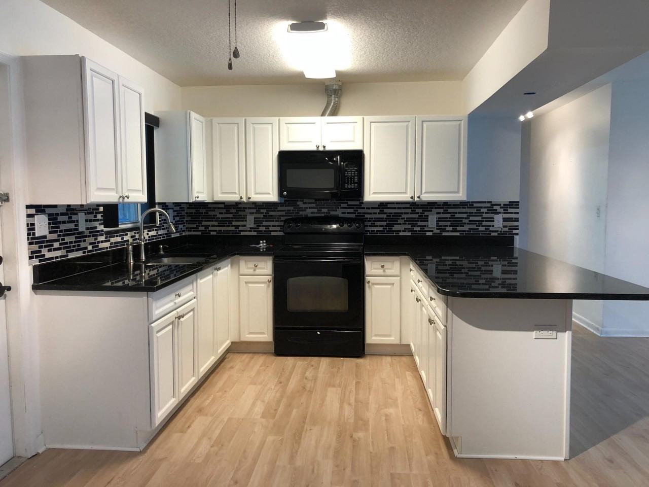 1008 Cochran Drive - Photo 2 of 4