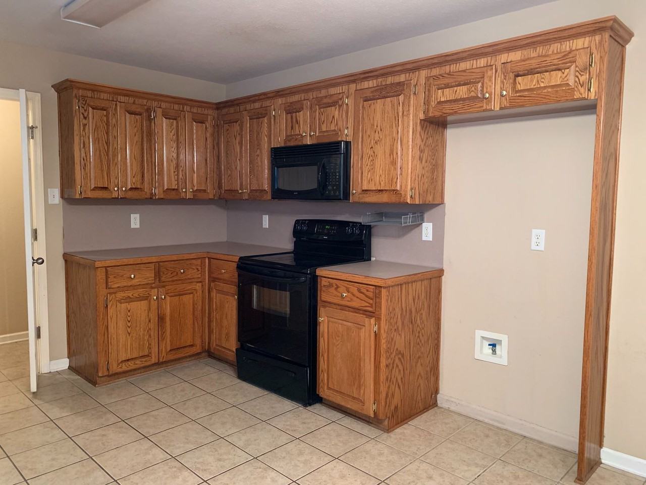 29 Thunderbird Dr - Photo 4 of 10