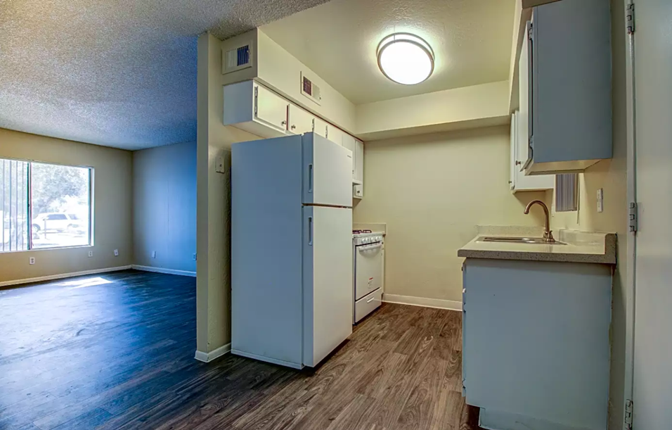 N 43rd Ave & W Thomas Road, Phoenix, AZ 85035 3 Bedroom Apartment for