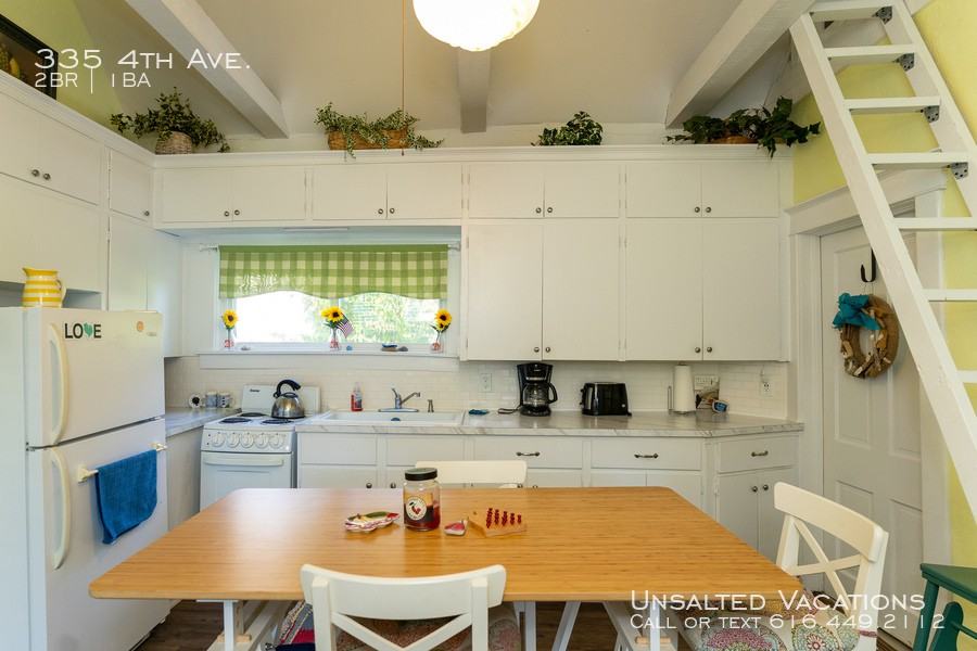 335 4th Ave. - Photo 2 of 10