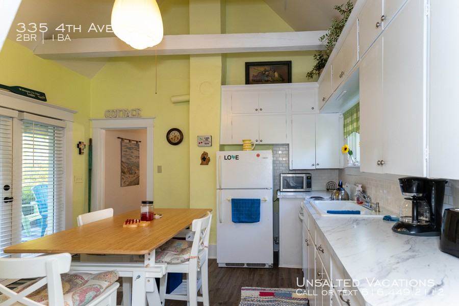 335 4th Ave. - Photo 3 of 10