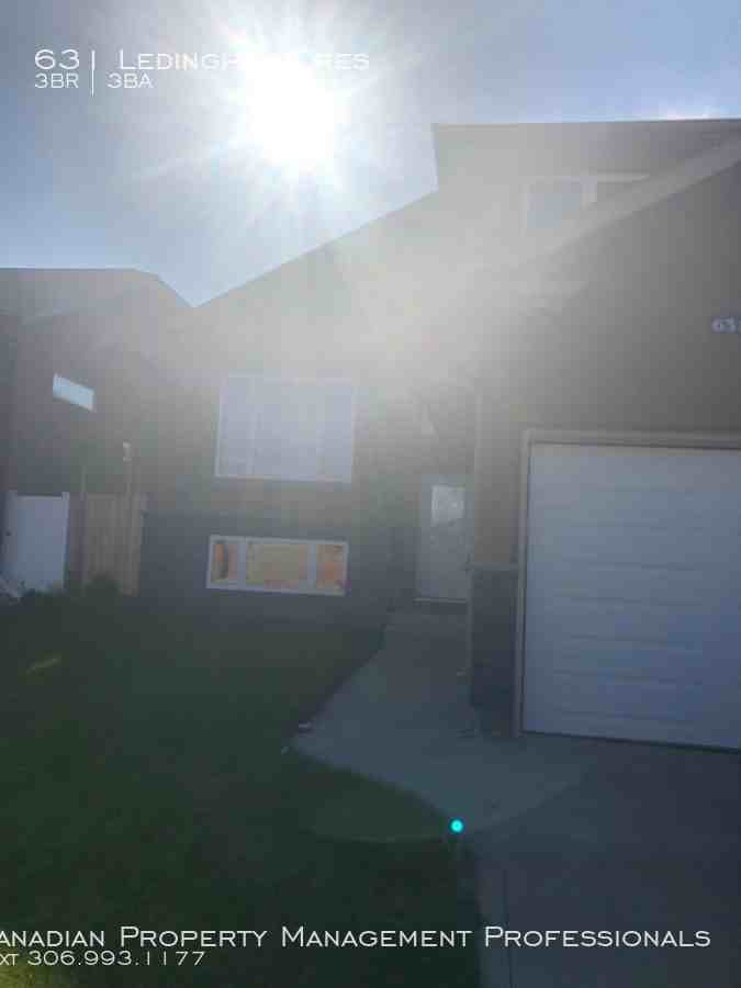 631 Ledingham Cres - Photo 2 of 21