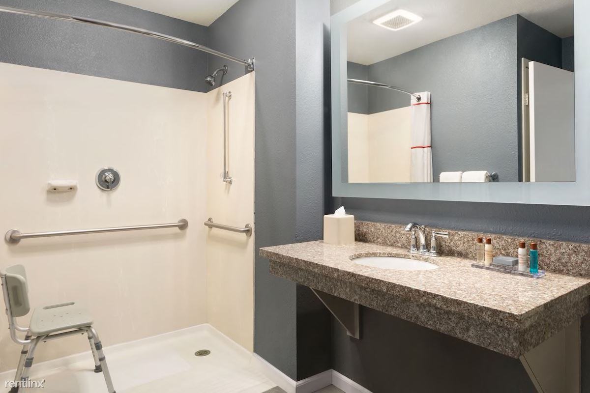 Siegel Suites - Toledo/Holland - Photo 2 of 12