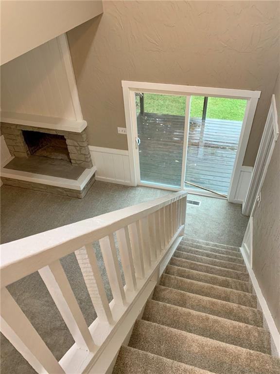 105 Willowood Lane - Photo 3 of 12