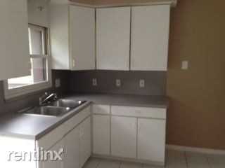 6563 Buckingham Ave - Photo 3 of 10