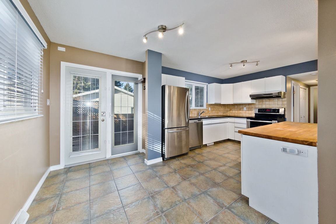 9803 Austin Road Southeast - Photo 3 of 30