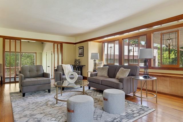1031 Meadow - Photo 3 of 19