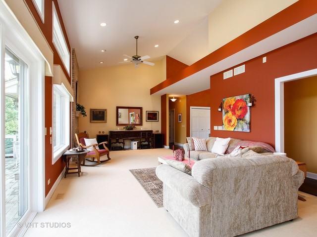 7510 Tryon Grove - Photo 3 of 10