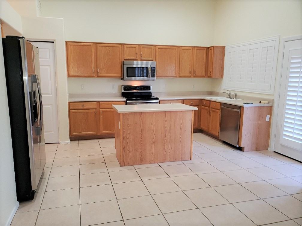 1173 N Sunnyvale Ave - Photo 6 of 42