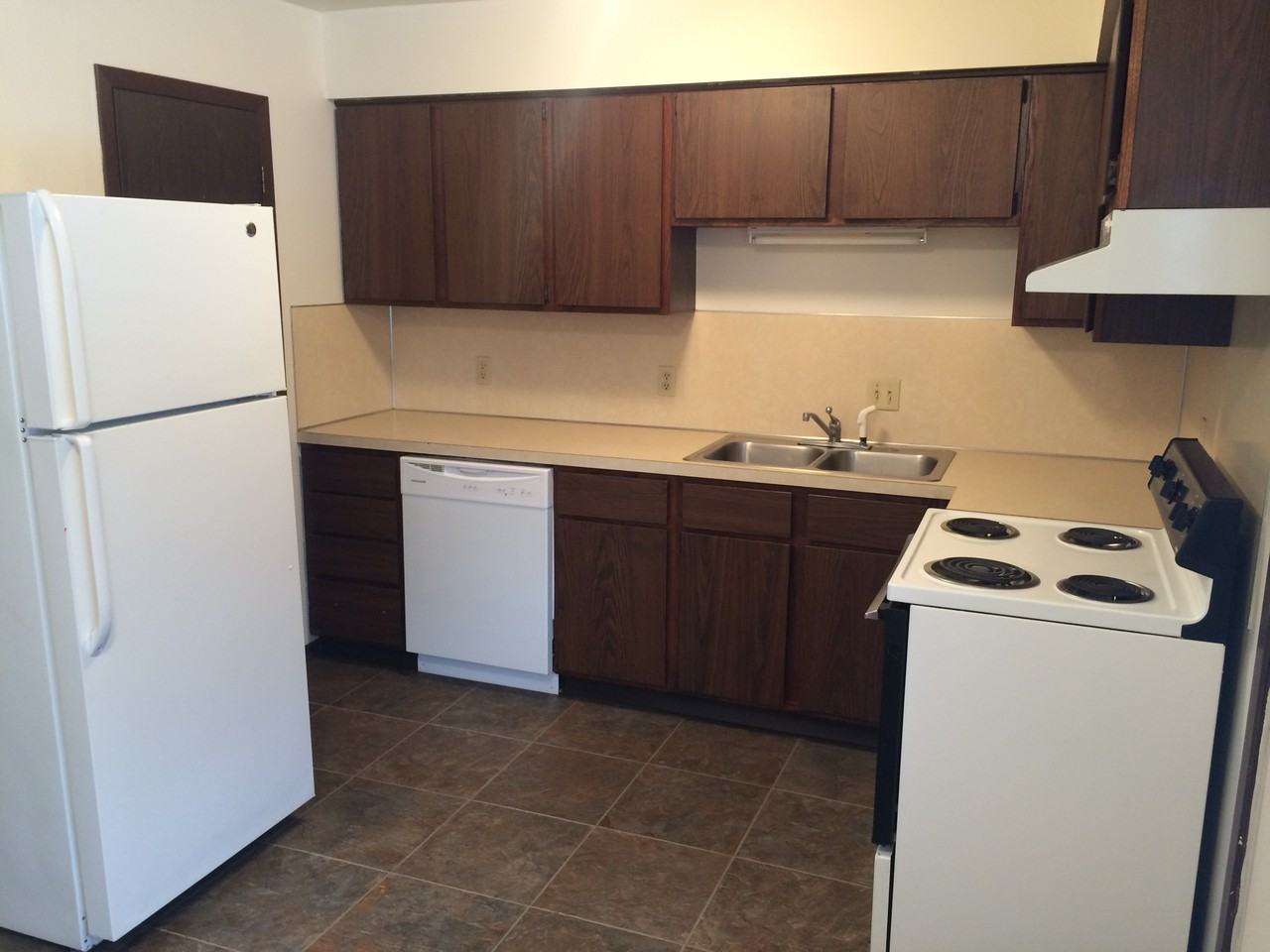 552 136Th Ave - Photo 2 of 6