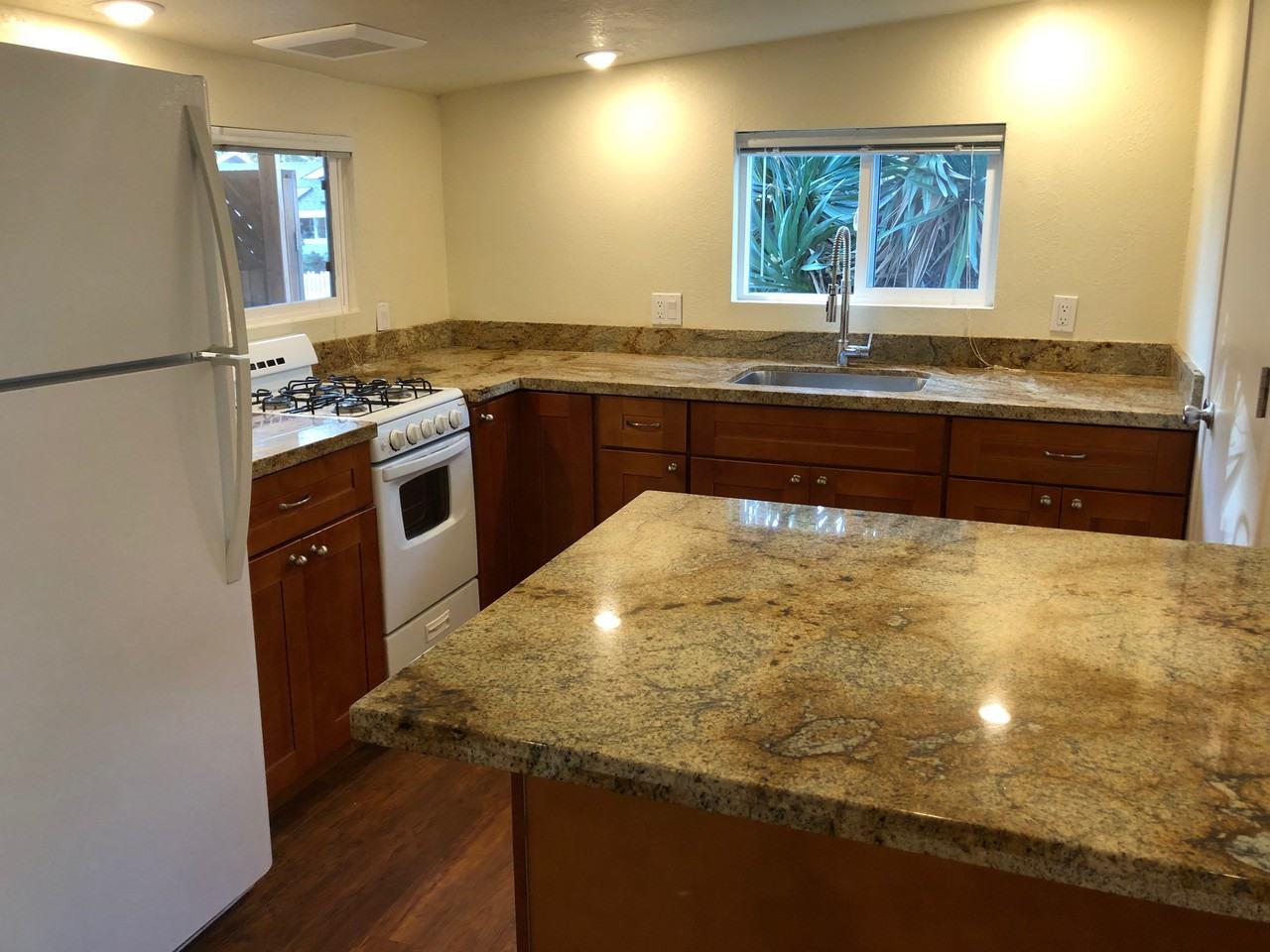 151 Harkleroad Ave - Photo 2 of 9