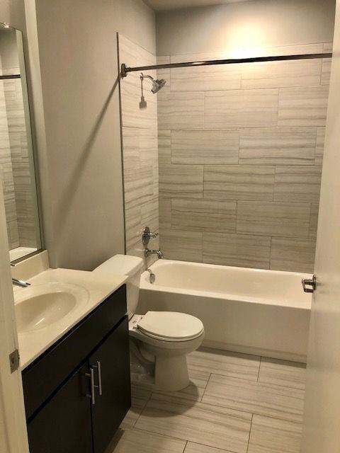 421 E Franklin Street 2d #2D - Photo 3 of 5