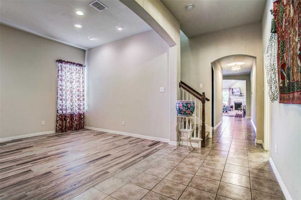 10516 Sedalia Drive - Photo 2 of 25