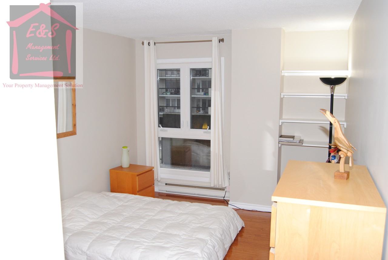 158 C McArthur Avenue #905 - Photo 3 of 6