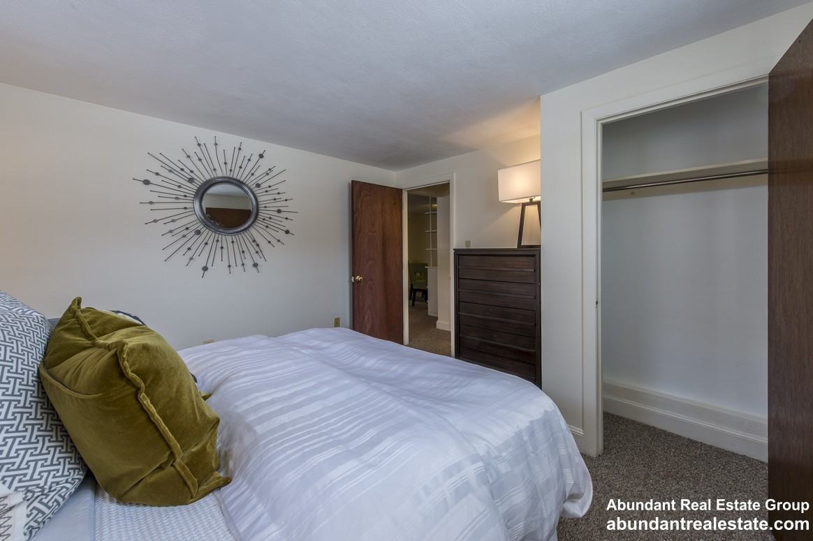 12 Brattle Drive Apts #12