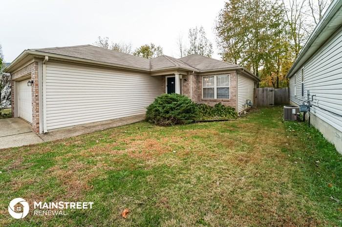 11116 Meadow Chase Court - Photo 2 of 15