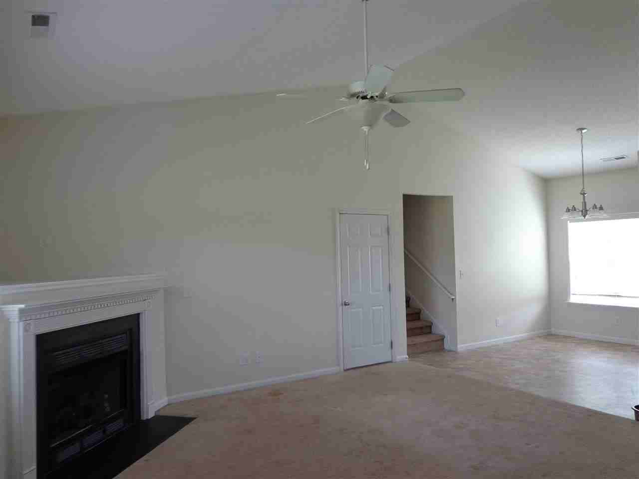 138 Hardin Drive - Photo 2 of 9