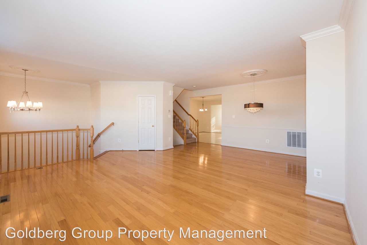 6186 Toledo Place - Photo 2 of 8