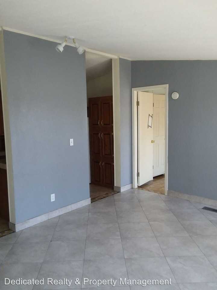 163 Pansy Lane - Photo 3 of 15