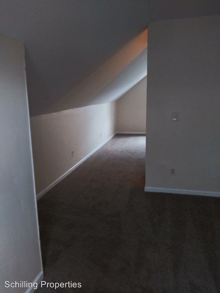 117 Burnett Ave - Photo 2 of 14