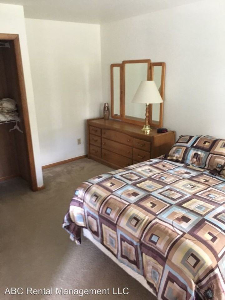 825 Clermont Street - Photo 2 of 6