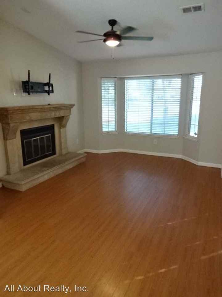 1426 Elm Street - Photo 3 of 16