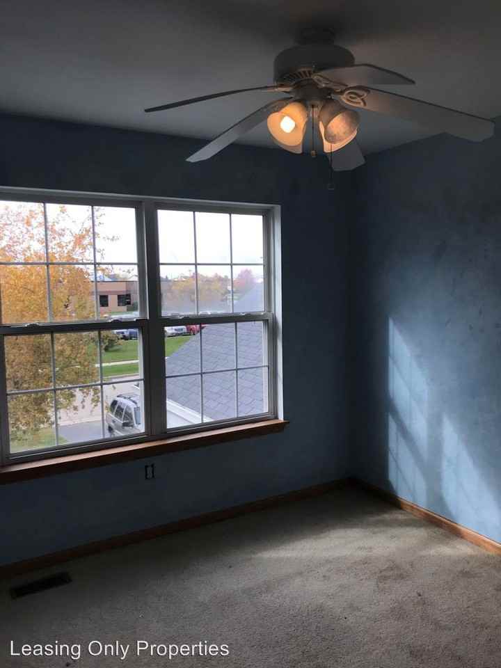 9652 67th Street - Photo 2 of 11