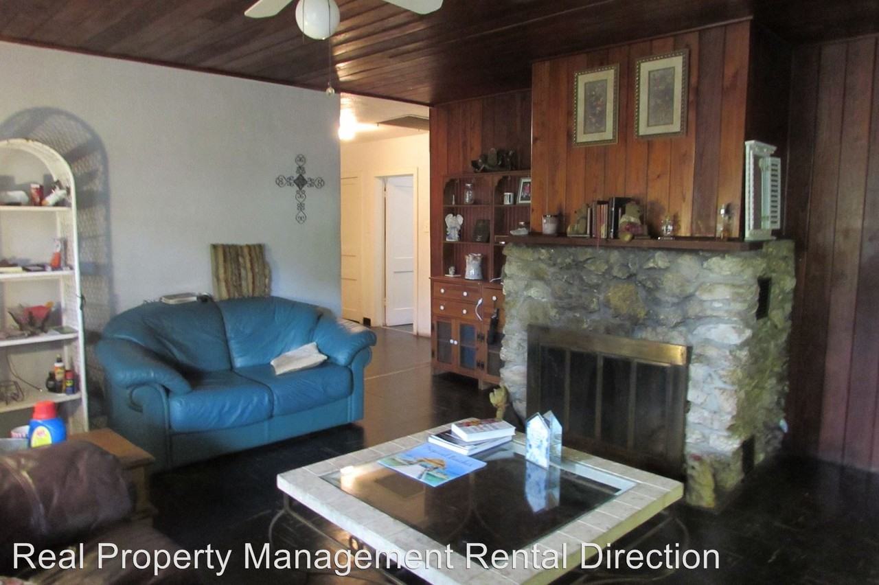 2751 Grand Ave - Photo 3 of 20