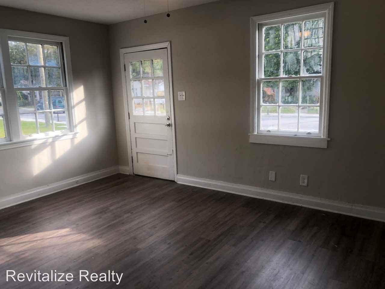 1250 S Ann St B - Photo 3 of 13