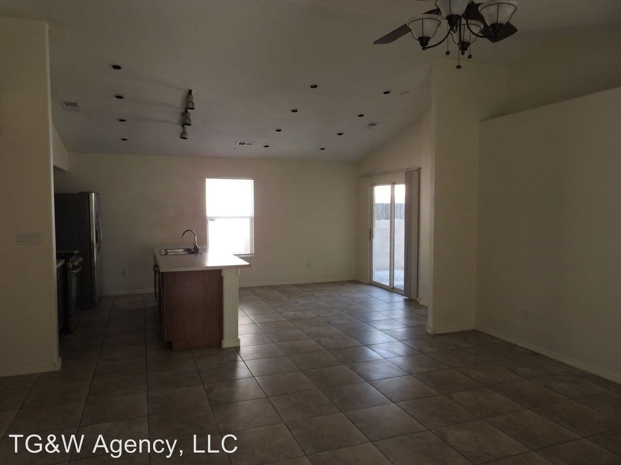 1112 72nd Place Nw - Photo 2 of 21