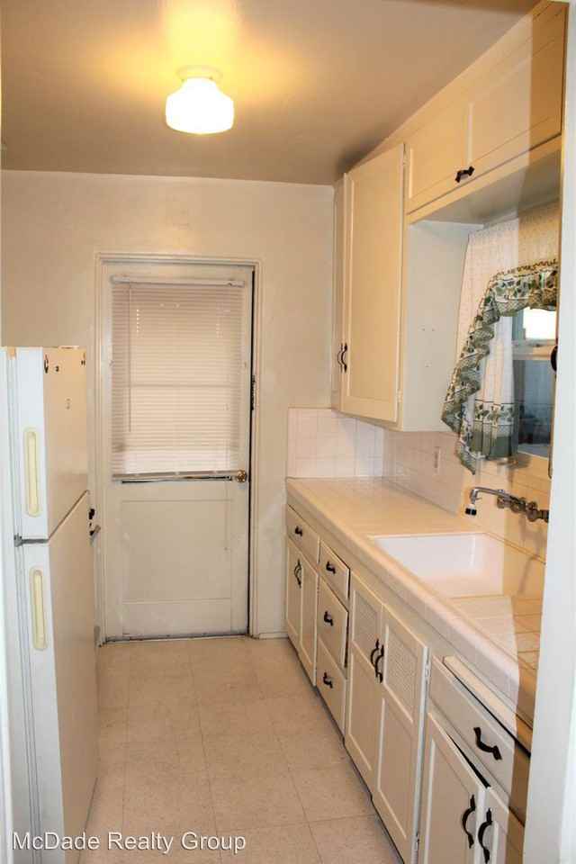 516 Pepper Dr. - Photo 3 of 12