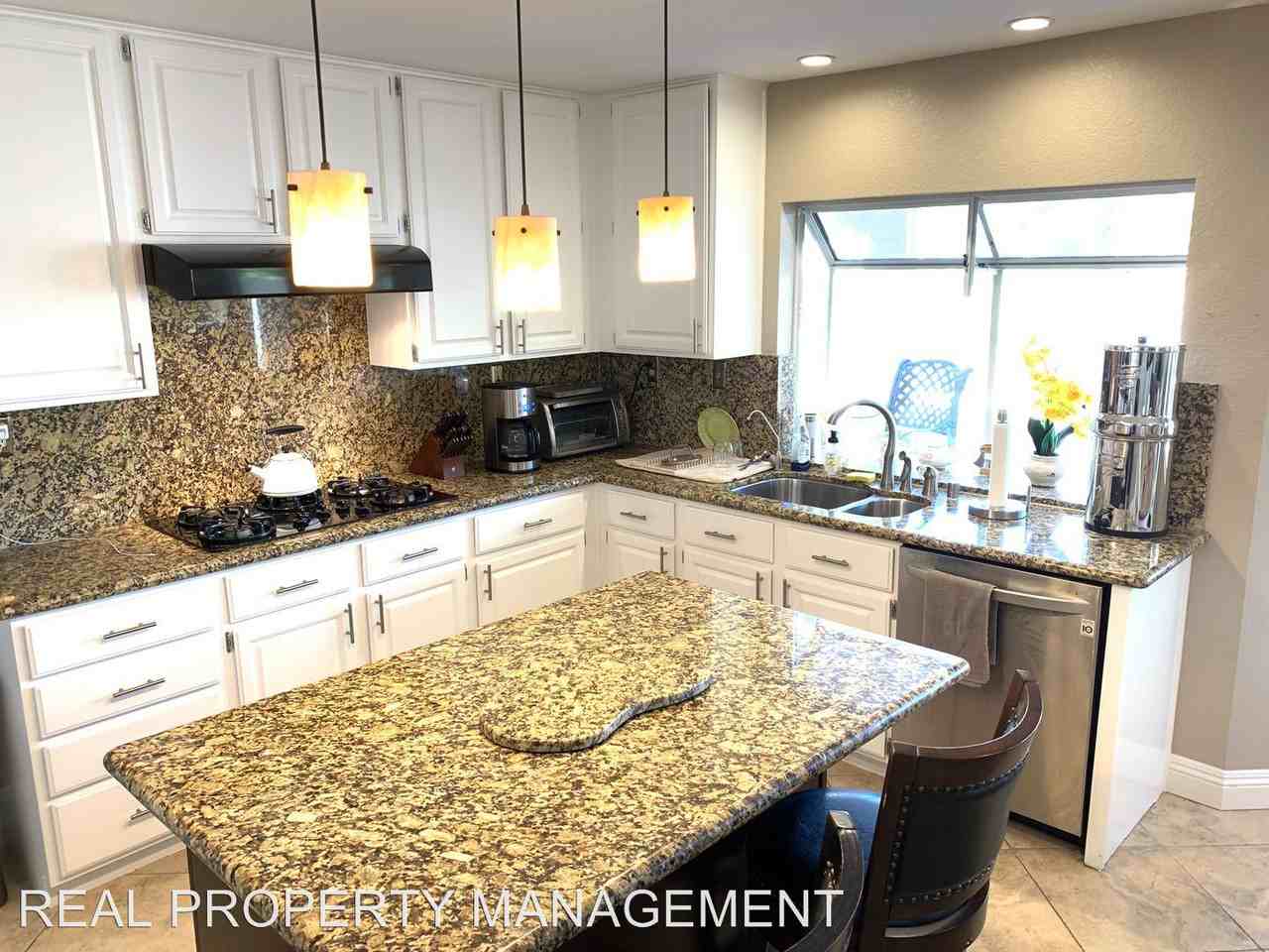 9908 Barrier Reef Drive - Photo 3 of 43