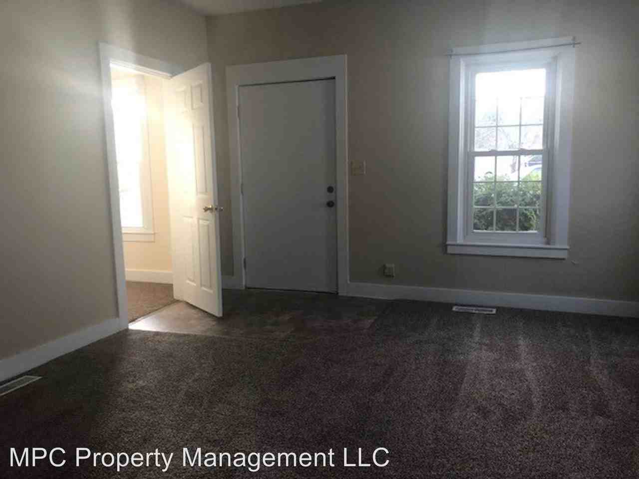 315 S 8th Street - Photo 3 of 15