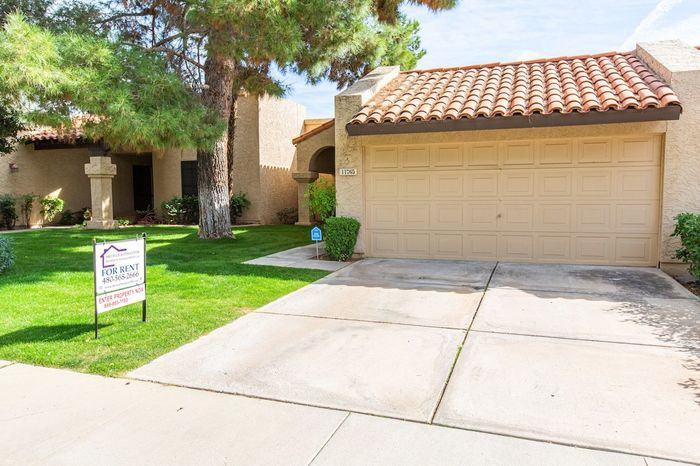 11765 North 93rd Street - Photo 2 of 28