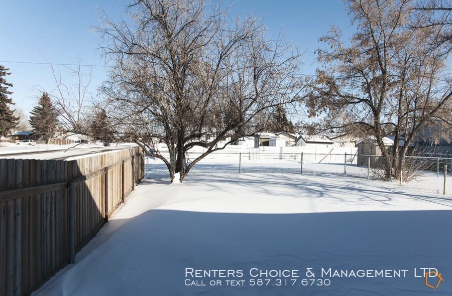 5927 53 Street - Photo 3 of 16