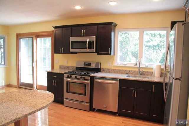 11 Lockwood Ln - Photo 3 of 11