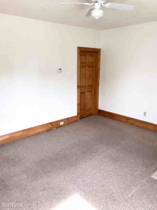 322 College Ave - Photo 3 of 7